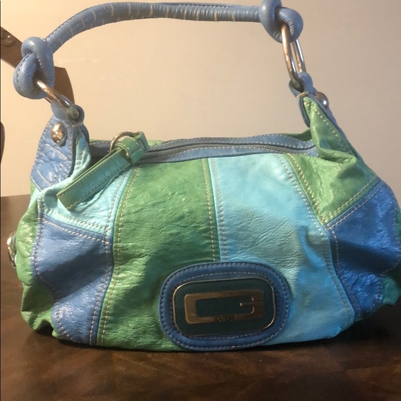 Guess Purse - Picture 1 of 1